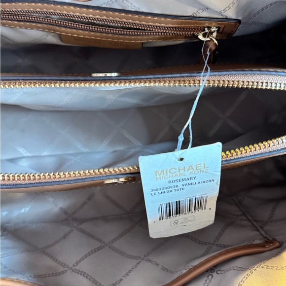 Michael Kors Rosemary Large Shoulder Tote – Vanilla/Acorn Logo Canvas - Picture 10 of 10